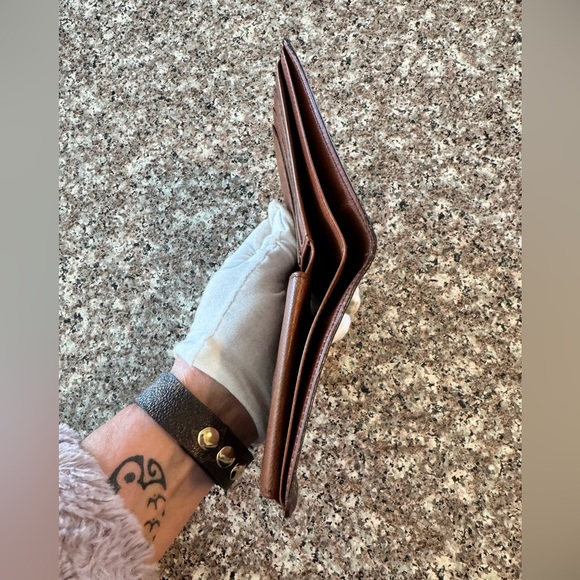 - Louis Vuitton, men's monogram, bifold, wallet, vintage - Picture 9 of 17